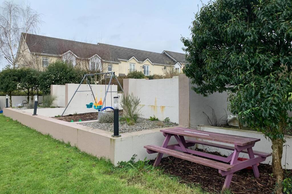 Two Bedroom Town House Beside The River Barrow Carlow Exterior photo